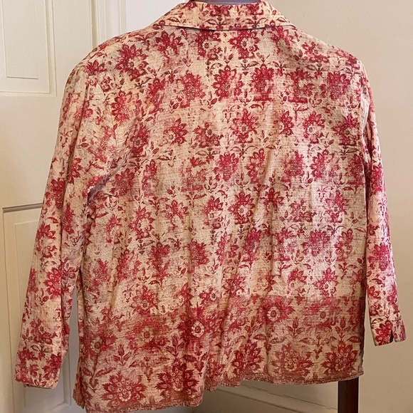 Button front blouse - Picture 3 of 3
